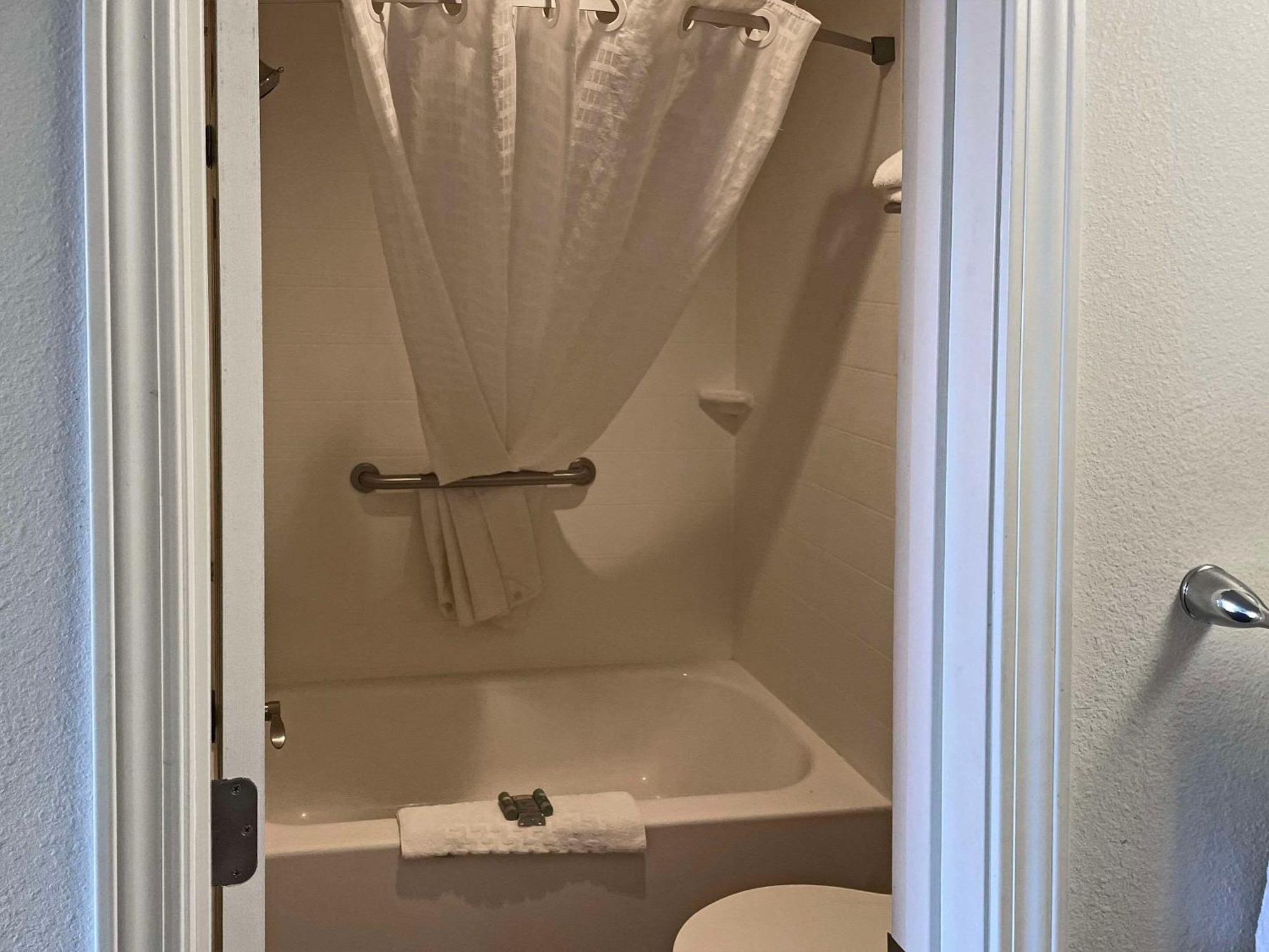 Quality Inn Clinton North Dış mekan fotoğraf
