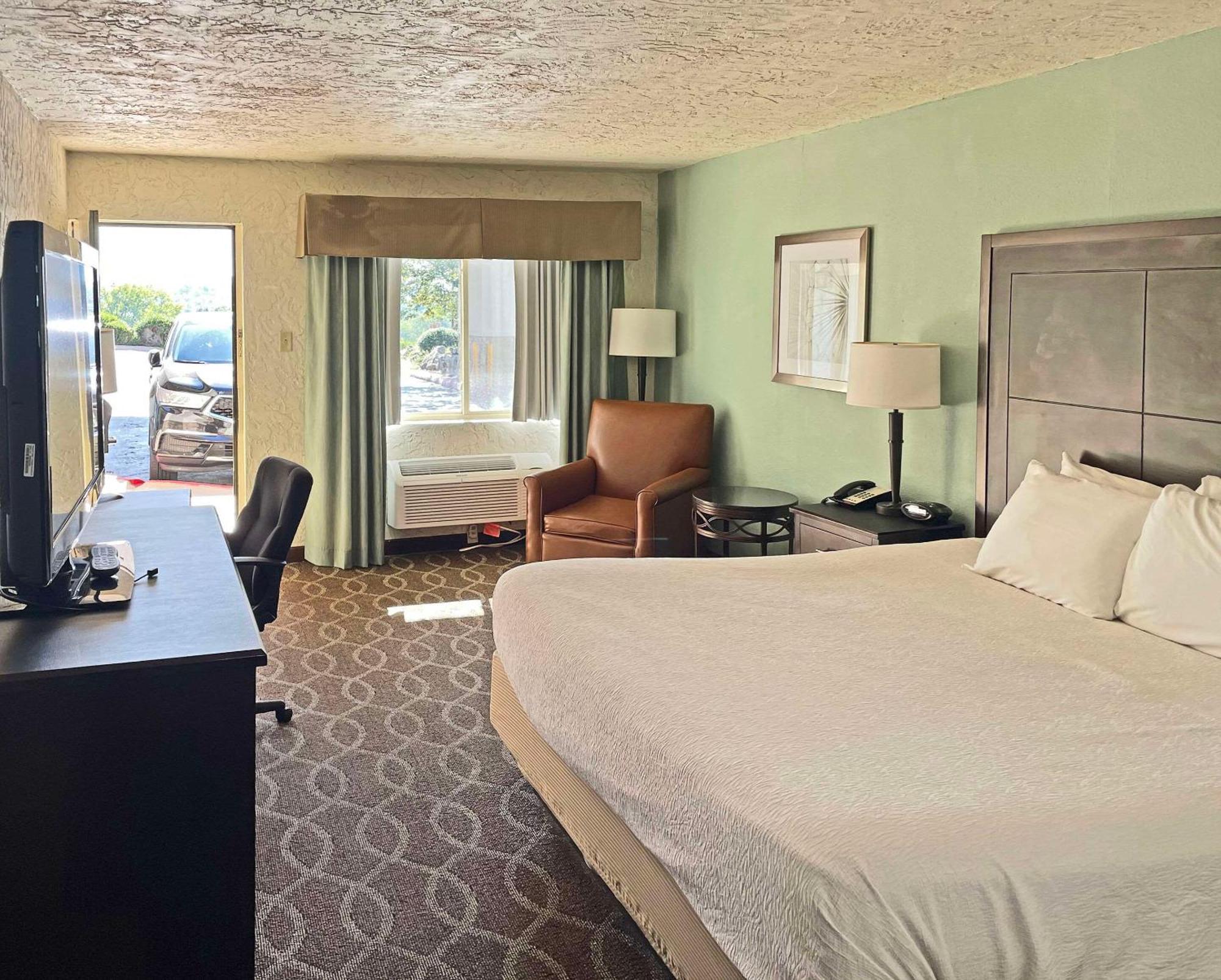 Quality Inn Clinton North Dış mekan fotoğraf