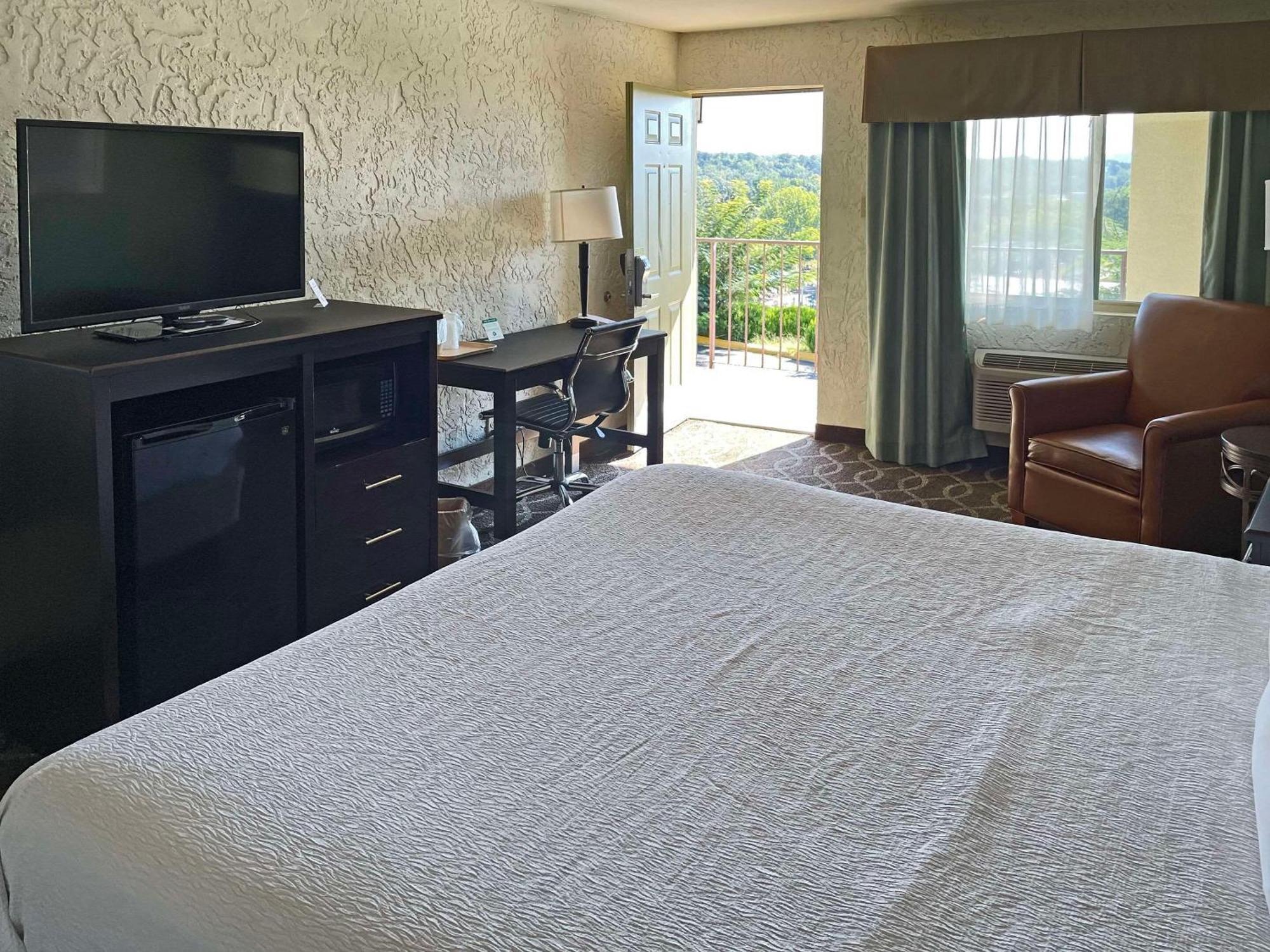Quality Inn Clinton North Dış mekan fotoğraf