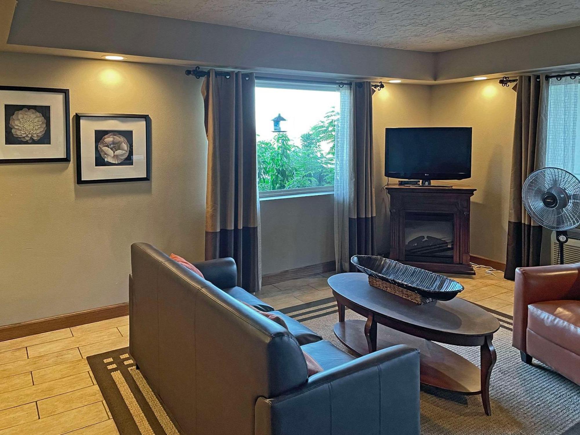 Quality Inn Clinton North Dış mekan fotoğraf