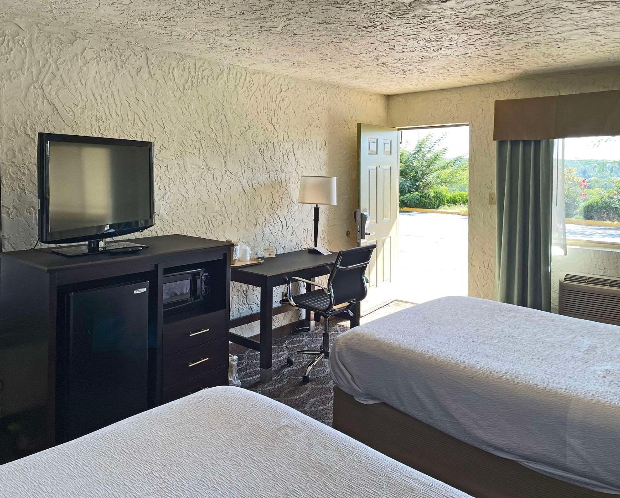 Quality Inn Clinton North Dış mekan fotoğraf