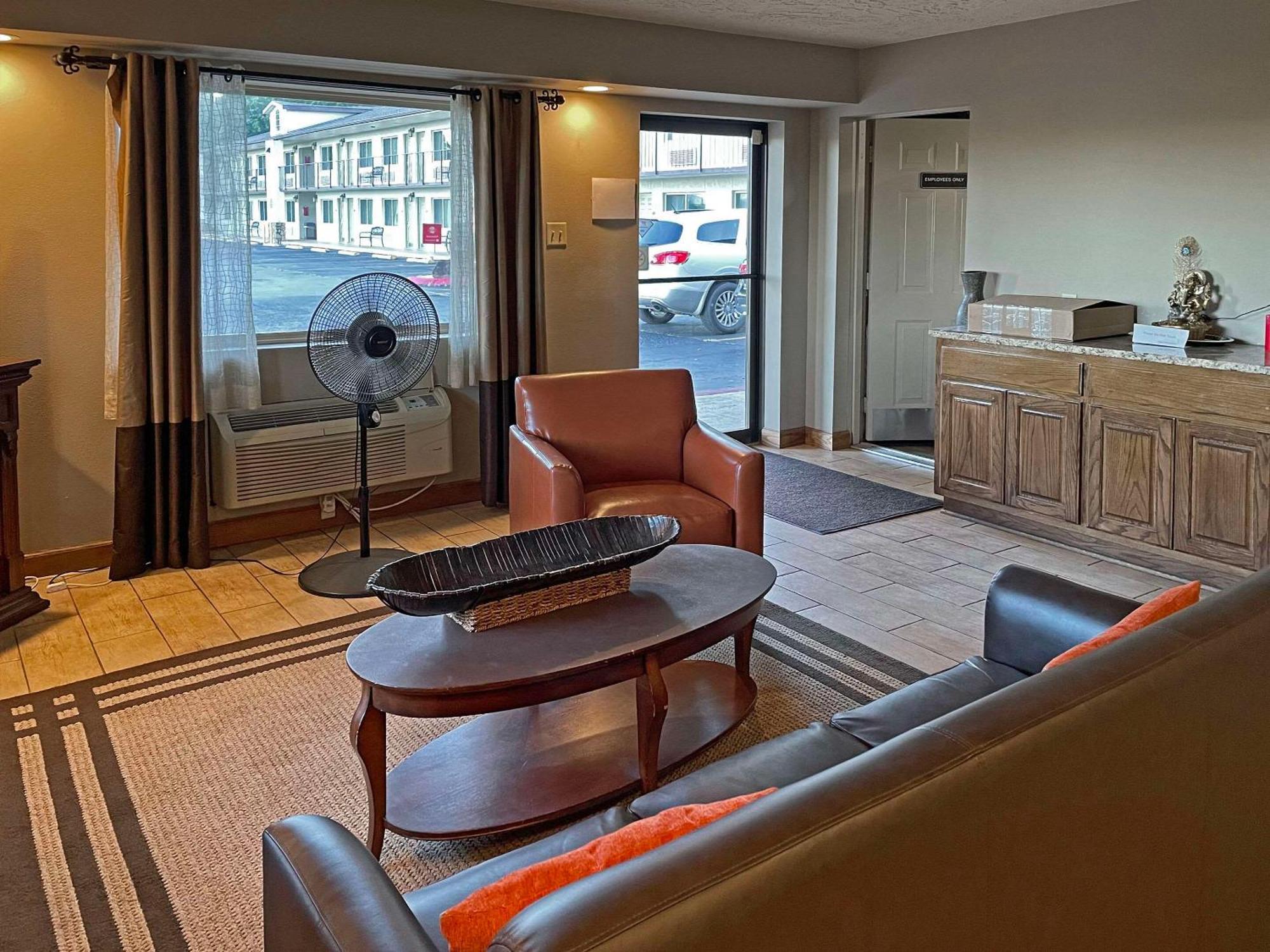 Quality Inn Clinton North Dış mekan fotoğraf