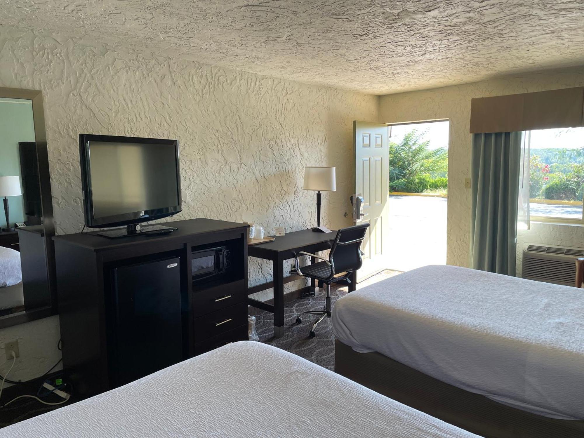 Quality Inn Clinton North Dış mekan fotoğraf